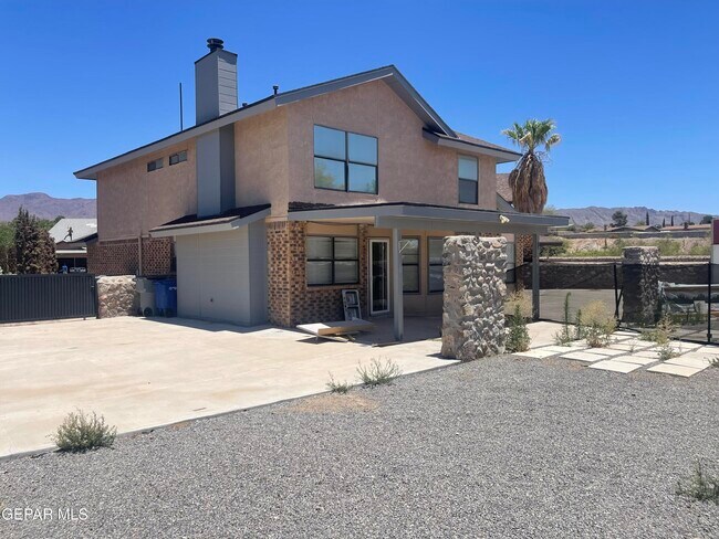 Building Photo - 705 Springfire Dr