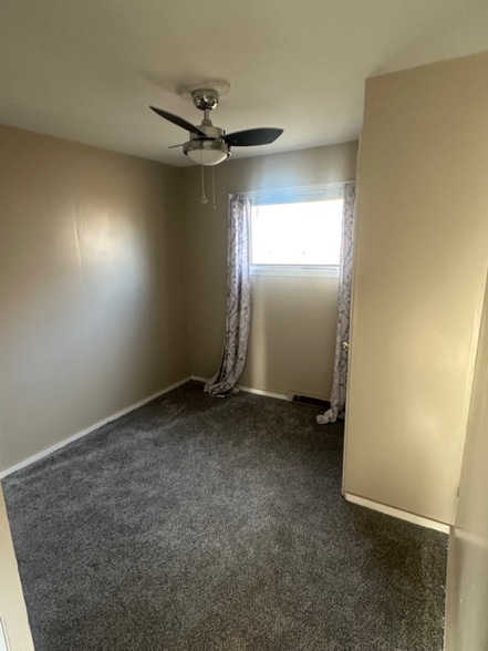 Building Photo - 822 2nd Ave SE