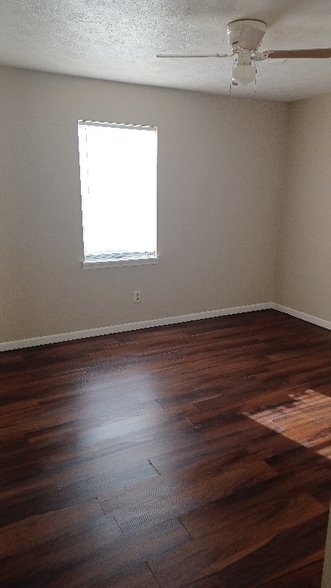 Building Photo - 801 Lane St