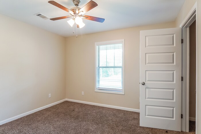 Building Photo - 16363 Pottery Ln