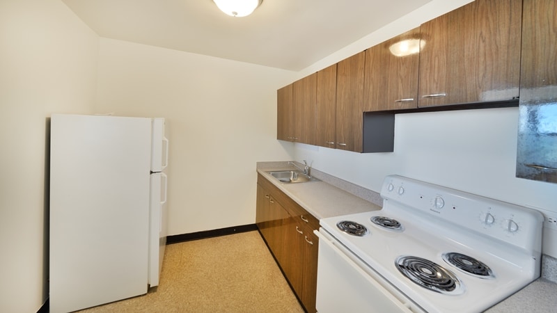 Building Photo - 7447 S South Shore Dr