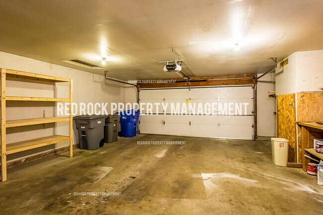 Building Photo - 13817 E 5th Ct