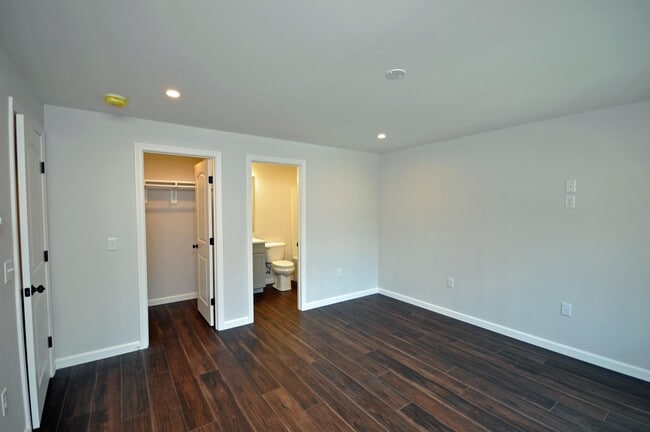 Building Photo - 40 Beech St