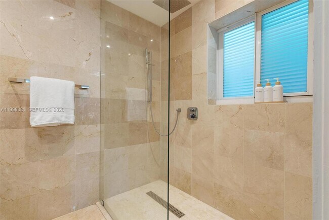 Building Photo - 9141 Abbott Ave