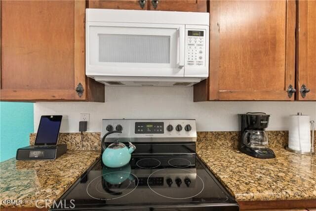 Building Photo - 2821 N Los Felices Rd