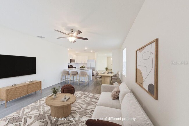 Building Photo - 8710 SW 44th Ct