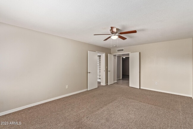 Building Photo - 4833 E Kathleen Rd