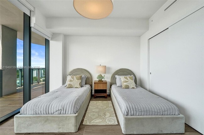 Building Photo - 900 N Ocean Blvd