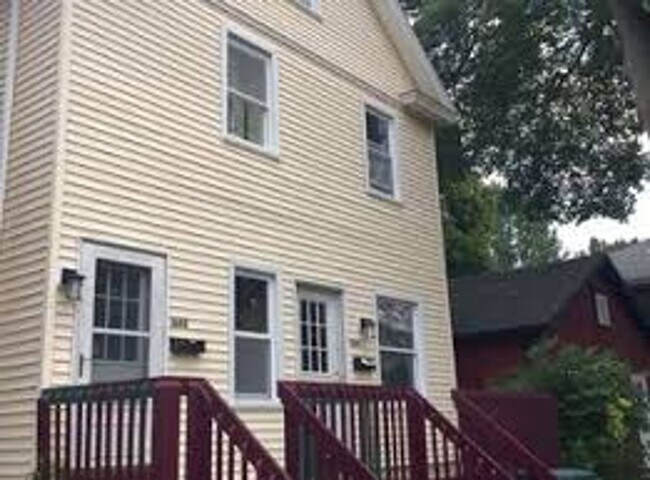 Primary Photo - 1058-1060 S Clinton Ave