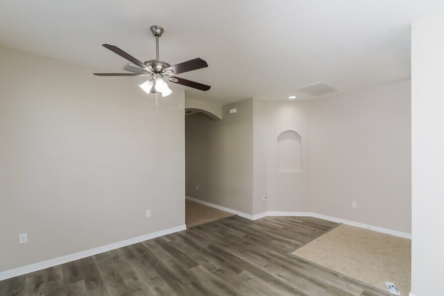Building Photo - 30745 Water Lily Dr