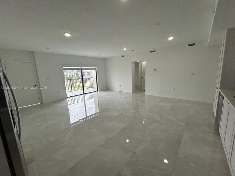 Building Photo - 14608 SW 261st Ter