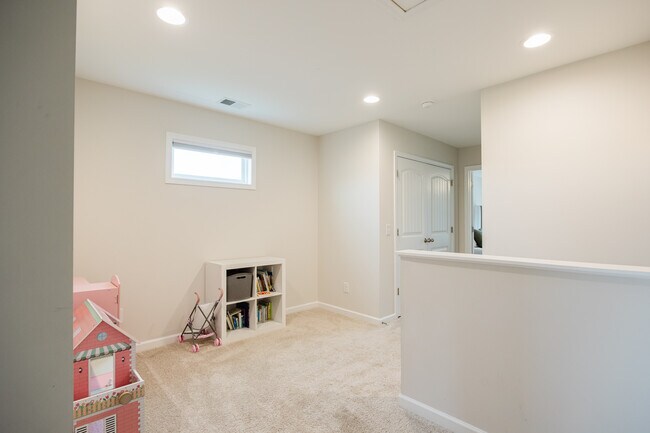Building Photo - 3812 Panther Path