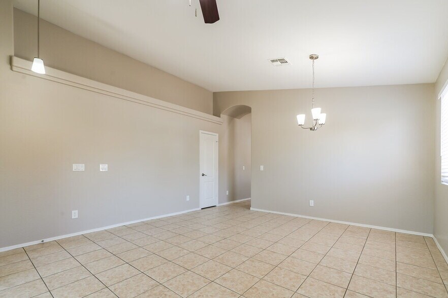 Building Photo - 21668 W Cocopah St