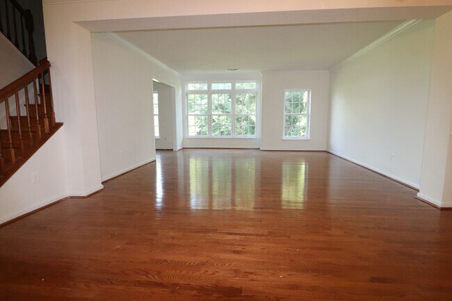 Building Photo - 4635 Battenburg Ln