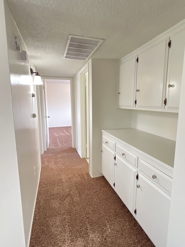 Building Photo - 7mct4712