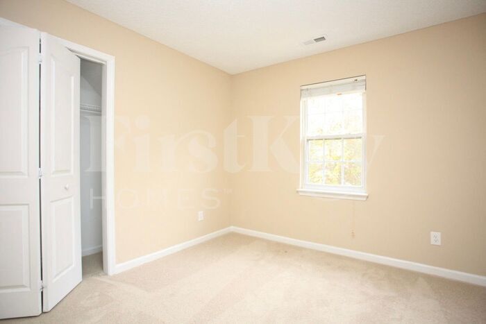 Building Photo - 3817 Sipes Ln
