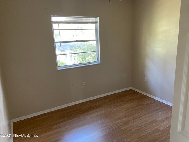 Building Photo - 1950 Paine Ave