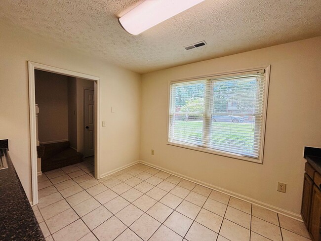 Building Photo - 1704 Emerald St