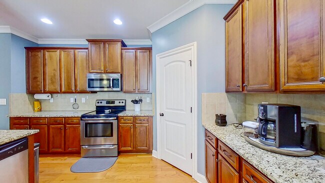 Building Photo - 9005 Battle Ct