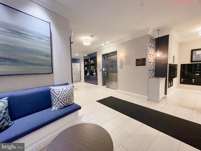 Building Photo - Luxurious Fairfax City 2 bed Condo