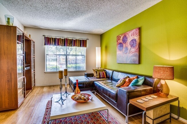 Building Photo - Cottages at Tulane