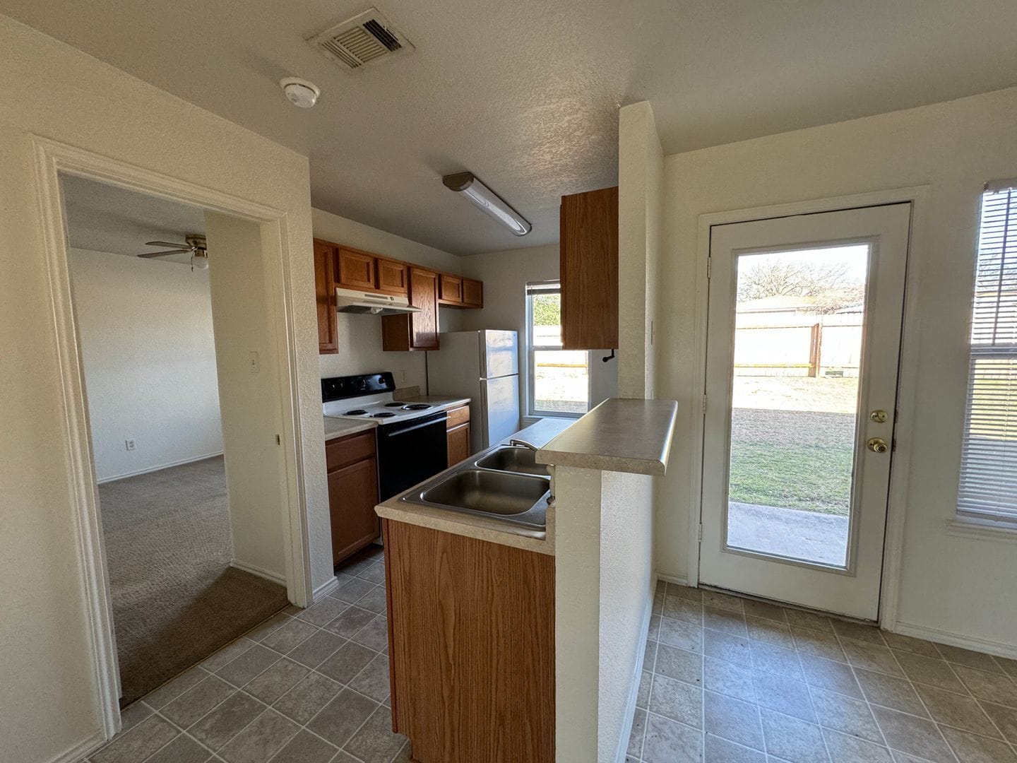 Building Photo - 403 Creek St