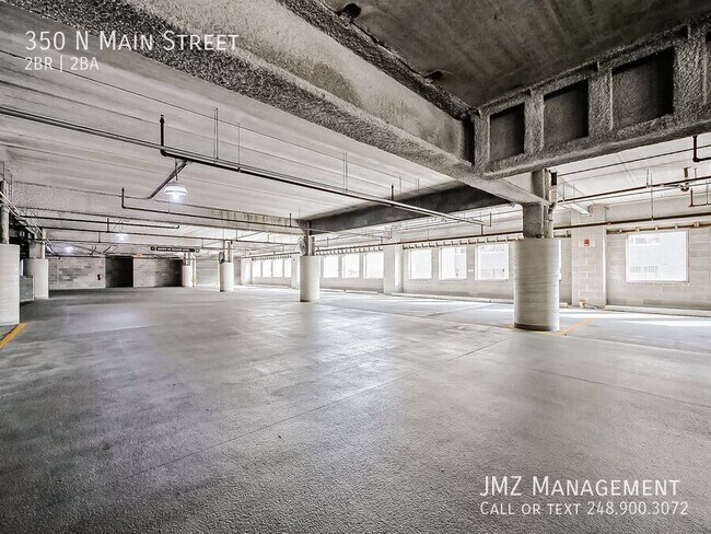 Building Photo - 350 N Main St