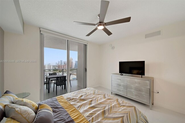 Building Photo - 300 Sunny Isles Blvd