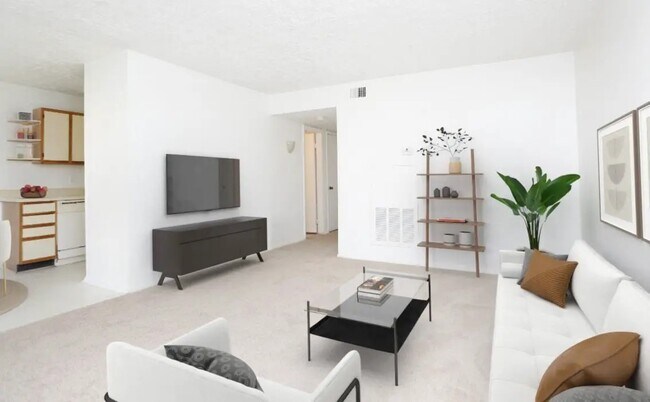 Building Photo - 6110 Cricklewood Dr