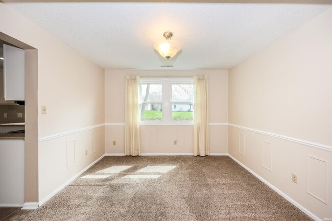 Building Photo - 7104 Tanbark Ln