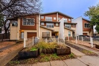 Building Photo - Modern Downtown Austin Living: 2 Suites, EV Charger, Gated Yard, and Unbeatable East Austin Vibes!