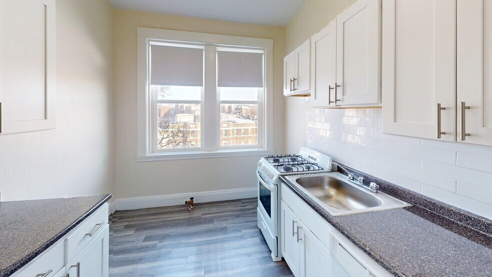 Building Photo - 1687 Commonwealth Ave