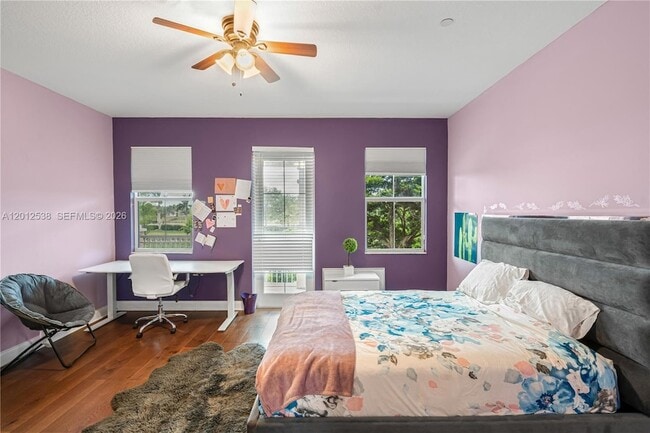 Building Photo - 4025 Cascada Cir