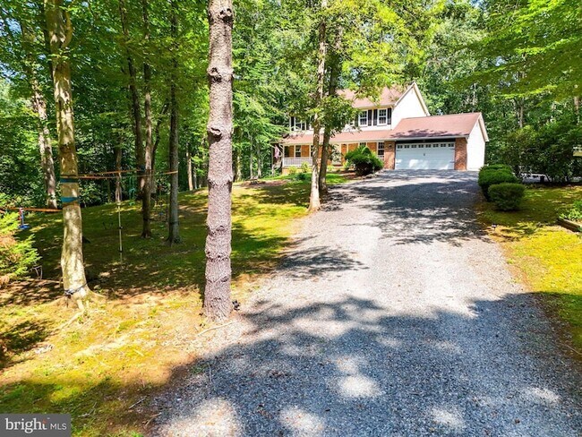 Building Photo - 11109 Ravine Dr