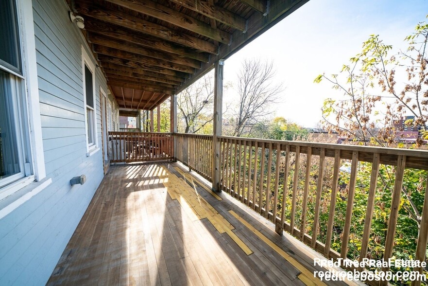 Building Photo - 37 Calumet St