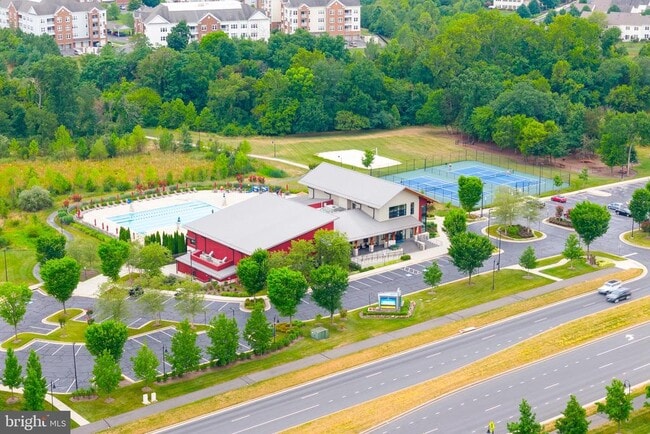 Building Photo - 20800 Duxbury Terrace