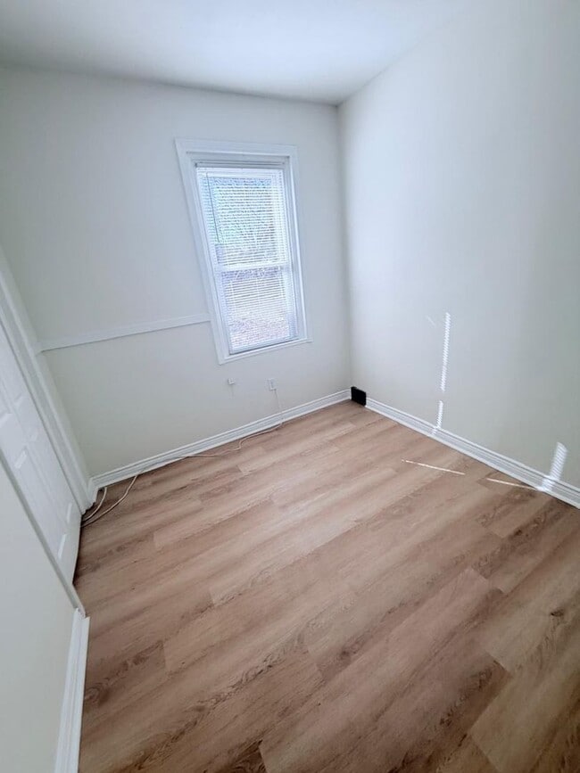 Building Photo - 2604 W 27th St