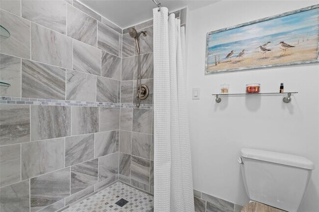 Building Photo - 801 S Ocean Dr