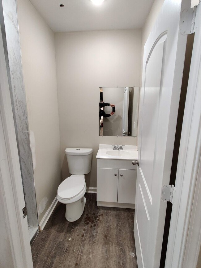 Building Photo - 5535 Crowson St