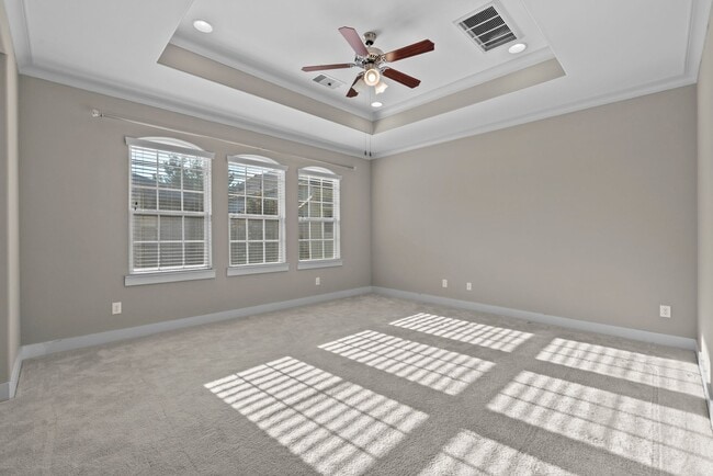 Building Photo - Stunning Single-Family Home in the Heart o...