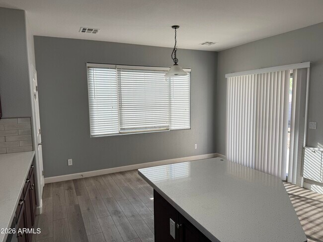 Building Photo - 18639 E Lark Dr