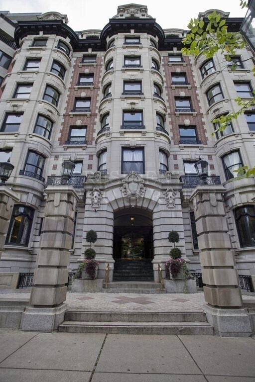 Building Photo - 389 Commonwealth Ave