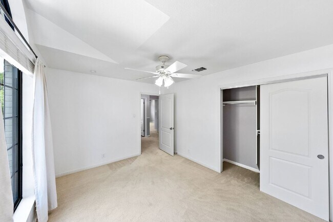 Building Photo - Spacious Cul De Sac Location Surrounded by...