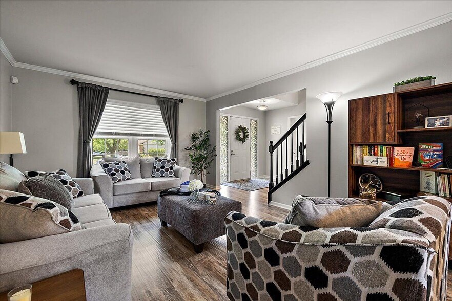 Building Photo - 42683 Wimbleton Way