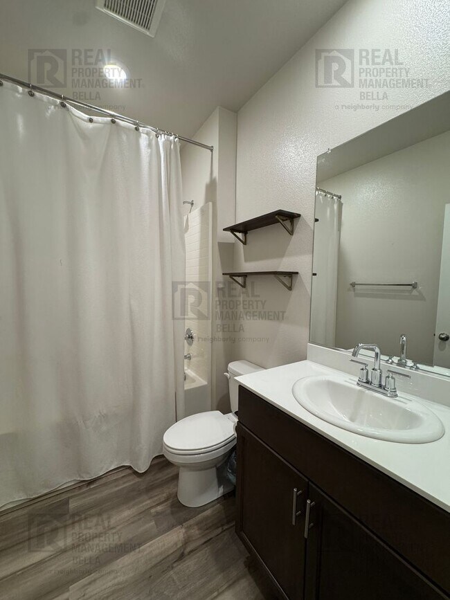 Building Photo - Gorgeous Menifee Pool Home with Downstairs...