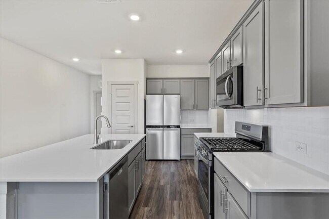 Building Photo - 7704 Jacobean WY