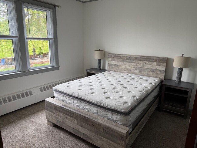 Building Photo - 1218 73rd St