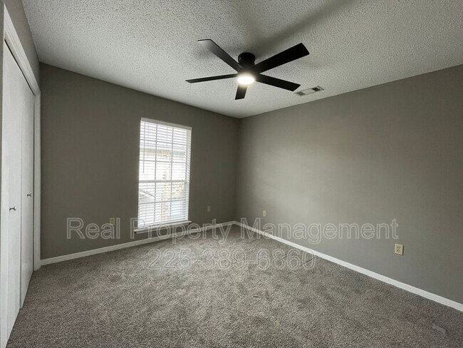 Building Photo - 1704 Brightside Dr