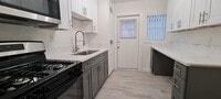 Building Photo - 1 Br in the Heart of Orange