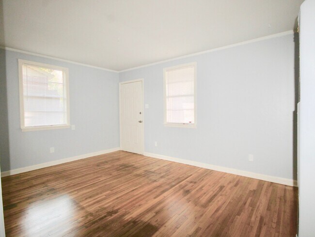 Building Photo - 4346 Falcon Dr